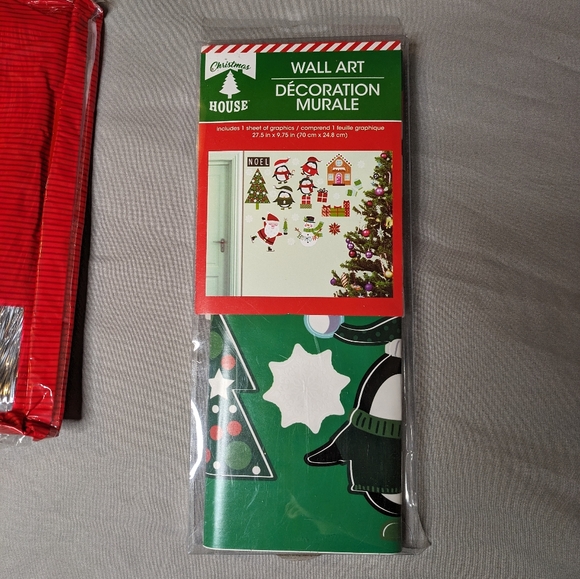 Christmas House Wall Art with Bonus Icicles - Picture 3 of 5